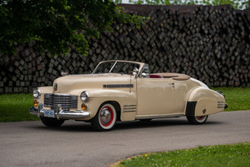 Cadillac Series 62 Deluxe Convertible Coupe (1941) - als Lot 303 an der RM/Sotheby's Monterey Versteigerung am 20. August 2022