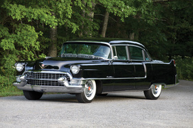 Cadillac Series 62 Sedan (1955) - als Lot 272 an der RM Auction Hershey vom 9./10. Oktober 2014