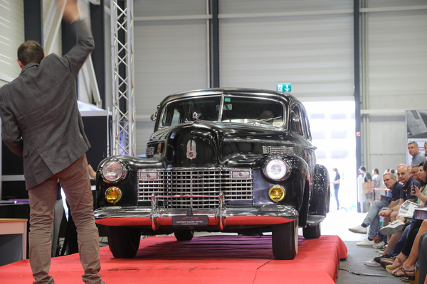 Cadillac Series 75 7-Passenger Touring Sedan (1941) - als Lot 13 an der Swiss Classic World Versteigerung der Oldtimer Galerie Toffen in Luzern am 3. Juni 2023