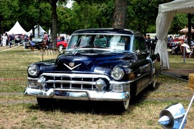 Cadillac Series Sixty Special (1953) bei der Sonderschau "Stars and Stripes" – Classic Days Düsseldorf 2022