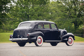 Cadillac Sixteen Sedan Fleetwood (1939) - als Lot 172 an der RM Auction Motor City vom 26. Juli 2014
