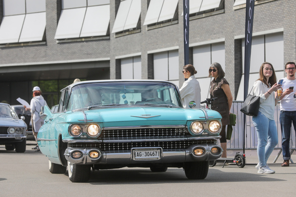 Cadillac Sixty-Two Four-Window Sedan (1959) – Older Classics Mai 2024