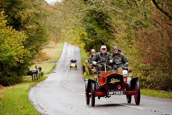 Cadillac Tonneau (1904) - am Bonhams London to Brighton Veteran Car Run 2014