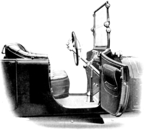 Cadillac Type 51 (1915) – Das Lenkrad liess sich abklappen, was den Ein- und den Ausstieg erleichterte