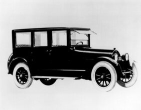 Cadillac Type 59 7-Passenger Suburban (1920)
