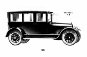Cadillac Type 59 Imperial Limousine (1920) – Chauffeurwagen mit Trennscheibe samt Vorhängen