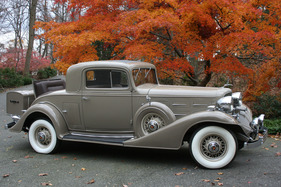 Cadillac V-12 2-4 Passenger Rumble Seat Coupé (1933) - verkauft an der RM Auction Arizona (19. und 20. Januar 2012) für USD 110'000