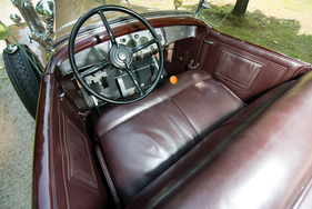 Cadillac V-16 Roadster by Fleetwood (1930) - als Lot 109 an der RM Auction Hershey vom 9./10. Oktober 2014 Cadillac V-16 Roadster by Fleetwood (1930) - als Lot 109 an der RM Auction Hershey vom 9./10. Oktober 2014