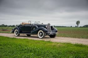 Cadillac V-8 Convertible Coupe by Fisher (1935) - Lot 437 an der RM/Sotheby's Hershey Versteigerung vom 4./5. Oktober 2023