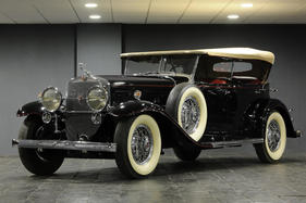 Cadillac V16 Série 452 Double Phaëton (1930) - angeboten als Lot 418 an der Bonhams-Versteigerung im Grand Palais Paris am 4. Februar 2016