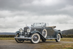 Cadillac V16 Série 452 Roadster par Fleetwood (1930) - als Lot 339 an der Artcurial-Versteigerung anlässlich der Rétromobile Paris am 18./19. März 2022