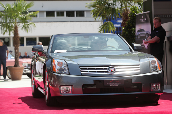 Cadillac XLR Roadster 4.6 (2004) - als Lot 08 an der Versteigerung der Oldtimer Galerie auf dem Dolder am 16. Juni 2018