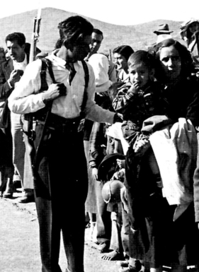 Carrera Panemericana 1950 - Zur Streckensicherung stellte Staatspräsident Miguel Alemán viele tausend Mann der Armee zur Verfügung