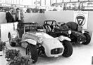 Caterham Super 7 (1986) - rechts der Donkervoort Super 8 - in Genf von Kumschick ausgestellt - Genfer Autosalon 1986