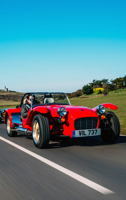Image: Caterham Super Seven 1600 (2020) - at full speed