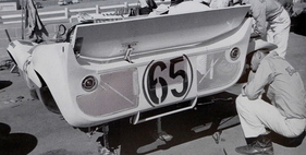 Chaparral 2A 1965 mit 2C-Heck-Flügel (einstellbar)