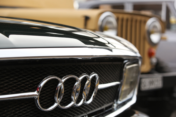 Charaktergesichter - Audi der Sechzigerjahre und Jeep - Oldtimermesse St. Gallen 2015
