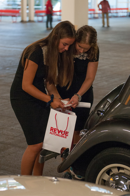 Charmante Hostessen - RAID Suisse-Paris 2015