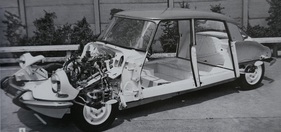 Chassis und Karosserie geöffnet