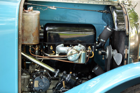 Chenard & Walcker T3 (1924) - der Vierzylinder-Reihenmotor mit Königswellenantrieb für die obenliegende Nockenwelle