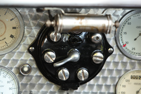 Chenard & Walcker T3 (1924) - massive Schalter