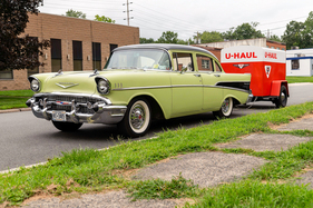 Chevrolet 210 Four-Door Sedan with Trailer (1957) - Lot 434A an der RM/Sotheby's Hershey Versteigerung vom 4./5. Oktober 2023