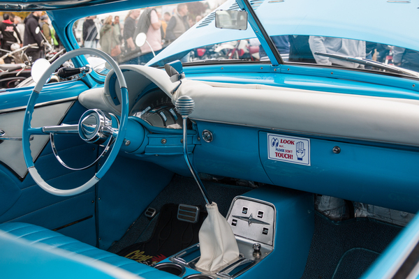 Chevrolet Bel Air – "Four on the floor" mit überlangem Schalthebel – Retro-Saisonabschluss 2024