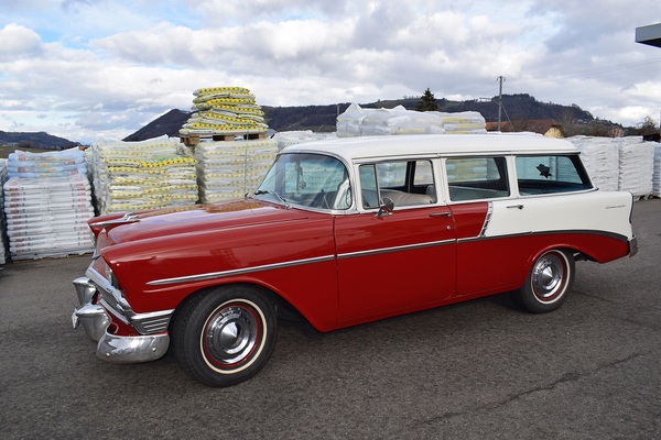 Chevrolet Bel Air Townsman Station Wagon (1956) - gemeldet als Lot 062 an der Versteigerung der Oldtimer Galerie in Toffen am 30. März 2019
