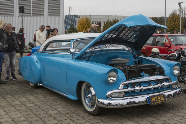 Chevrolet Bel Air – als "Kustom" mit abgesenktem Dach und modifizierten Karosseriedetails – Retro-Saisonabschluss 2024