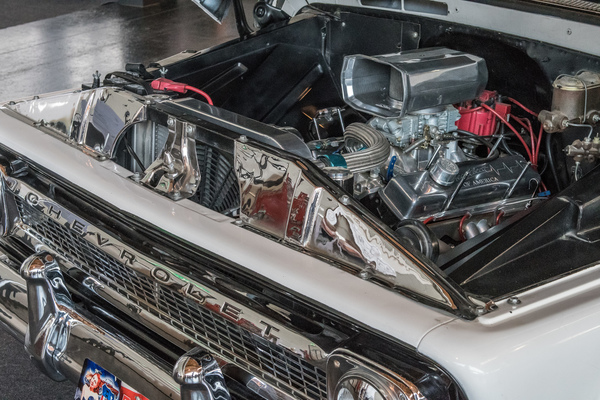 Chevrolet C10 Pickup Transporter - mit 250PS unter der Haube - Motorworld Classics Bodensee 2018