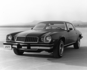 Chevrolet Camaro (1977) - die LT-Variante mit der schrägen Front