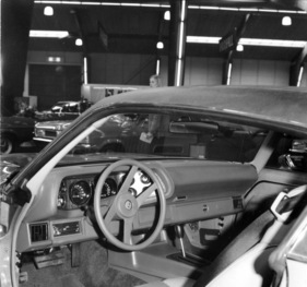 Chevrolet Camaro Z 28 - ein in den USA sehr beliebtes Auto für Junggebliebene - am Genfer Automobilsalon 1974