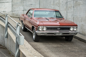 Chevrolet Chevelle Super Sport 396 Coupe (1966) – Design-Detail: Längskanten auf den Kotflügeln wie bei der Corvette