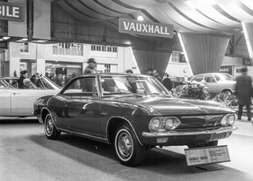 Chevrolet Corvair Corsa Sport Coupe (1965) - neues Kleid für den Heckmotorwagen mit Sechszylinder-Boxermotor - Genfer Automobilsalon 1965