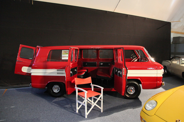 Chevrolet Corvair Greenbrier Sportswagon (1963) - Lot 122 - die sportliche Alternative zum VW-Bus - Versteigerung der Oldtimer Galerie in Gstaad am 29. Dezember 2019