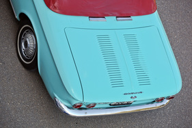 Chevrolet Corvair Monza Convertible (1962) - hier drunter verbirgt sich der Sechszylinder-Boxermotor