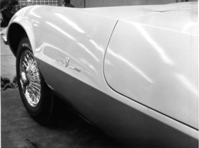 Chevrolet Corvair Testudo Bertone (1963) - auf einer Ausstellung