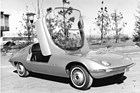 Chevrolet Corvair Testudo Bertone (1963) - mit aufgeklappter Glaskuppel