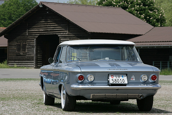 Chevrolet Corvair am Oldtimer Sunday Morning Meeting in Zug im Mai 2011