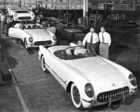 Chevrolet Corvette (1953) - die Produktion lief kurz nach der Präsentation des Prototypen an
