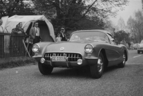 Chevrolet Corvette (1956) - von Charles Mesritz in der Klasse über 2000 cm3 rennsportlich eingesetzt