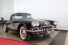 Bild: Chevrolet Corvette (1957) - Kunststoffkarosserie und V8-Motor - Retro Classics Stuttgart 2019
