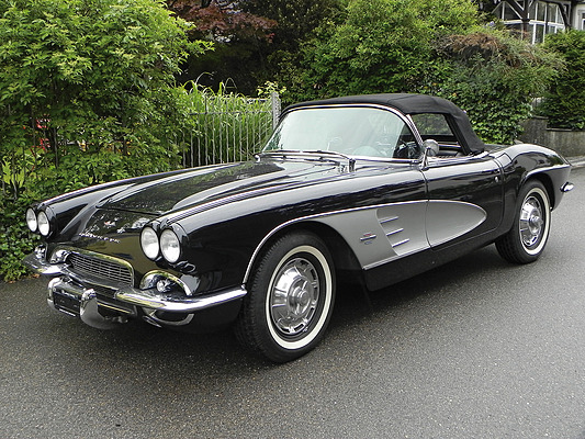 Chevrolet Corvette (1961) - offered at the auction of the Oldtimer Galerie Toffen on the occasion of the Dolder Classics on June 8, 2013