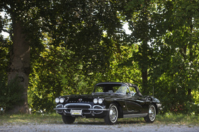 Chevrolet Corvette (1961) - ganz in Schwarz - Albisgütli Classic Cars & Bikes August 2022