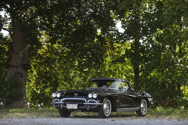 Chevrolet Corvette (1961) - ganz in Schwarz - Albisgütli Classic Cars & Bikes August 2022