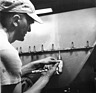 Chevrolet Corvette (1962) - Produktion - das Zusammenfügen von Karosserieteilen mit verschiedenen Befestigungsmethoden