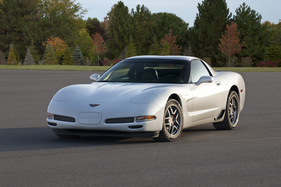 Chevrolet Corvette (2001) - die C5 war die letzte Corvette mit Klappscheinwerfern