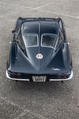 Chevrolet Corvette 327 (1962) - die Dachkabine verjüungt sich stark zum Heck hin