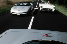 Chevrolet Corvette C1 (1953) - fast 40 Jahre trennen die frühe C1-Corvette von ihrer C5-Schwester