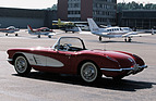 Chevrolet Corvette C1 (1959) - passt gut zu den Sportflugzeugen
